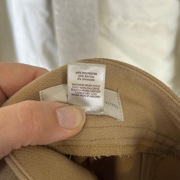 Loft Women's Size 6 Petite Tan Zip Pocket Knee Length Straight Skirt #0596 - Picture 7 of 10